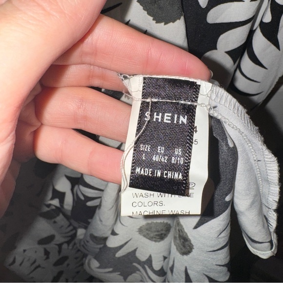 SHEIN Floral Plunging Neck Maxi Dress - Picture 3 of 9